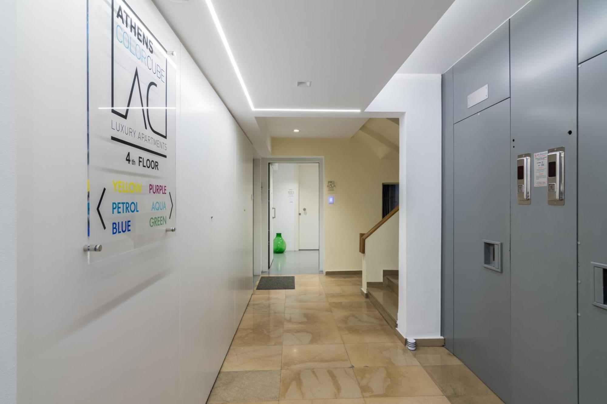 Athens Color Cube Apartment ภายนอก รูปภาพ