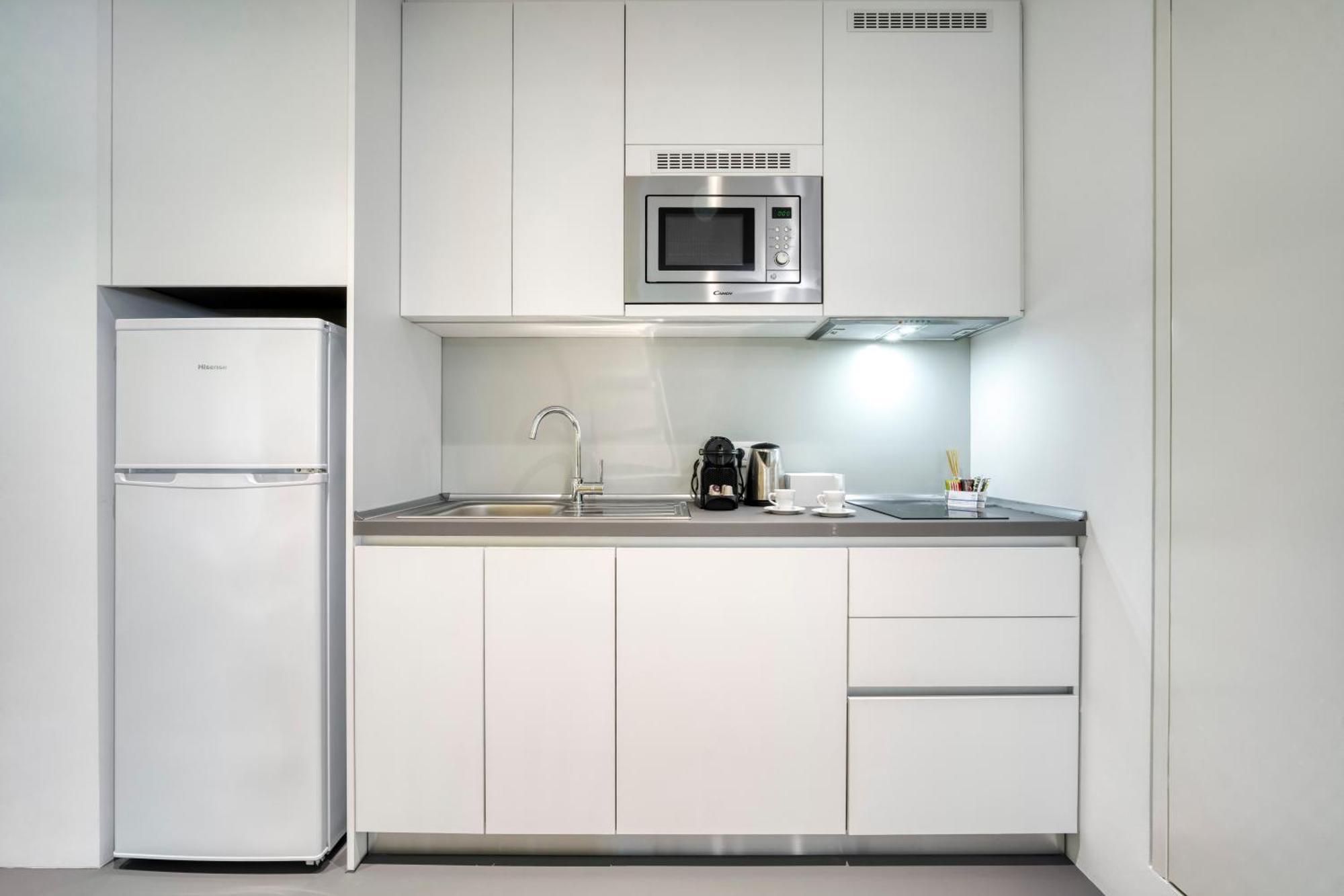 Athens Color Cube Apartment ภายนอก รูปภาพ